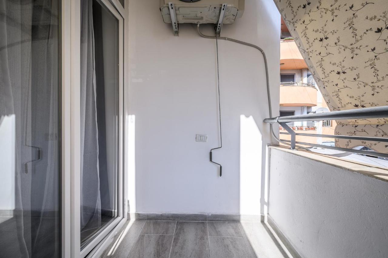 Miku Apartment-Modernly Designed Downtown Tiran Dış mekan fotoğraf